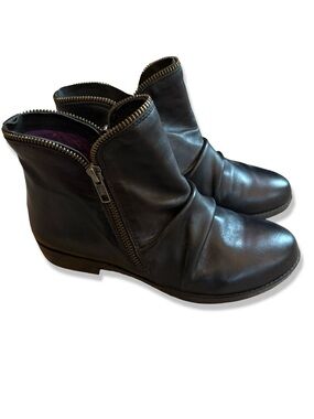 David Tate ‘Ming’ Black Double Zipper Leather Ankle Boots
